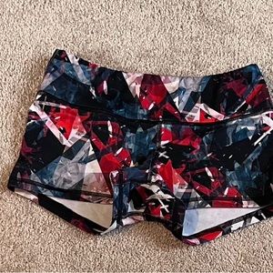 FLEO SHORTS, GREAT CONDITION, SIZE Small